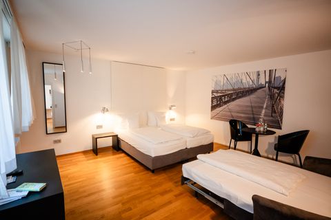 Familienzimmer im Hotel am Main Veitshöchheim, literarisch gestaltet